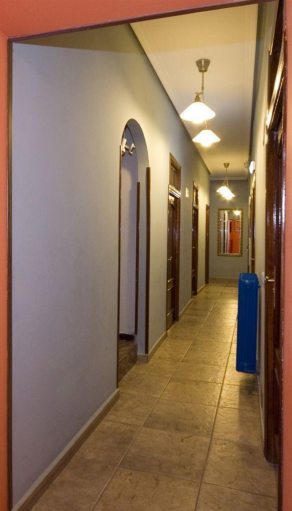 Hostal Rico มาดริด ภายนอก รูปภาพ
