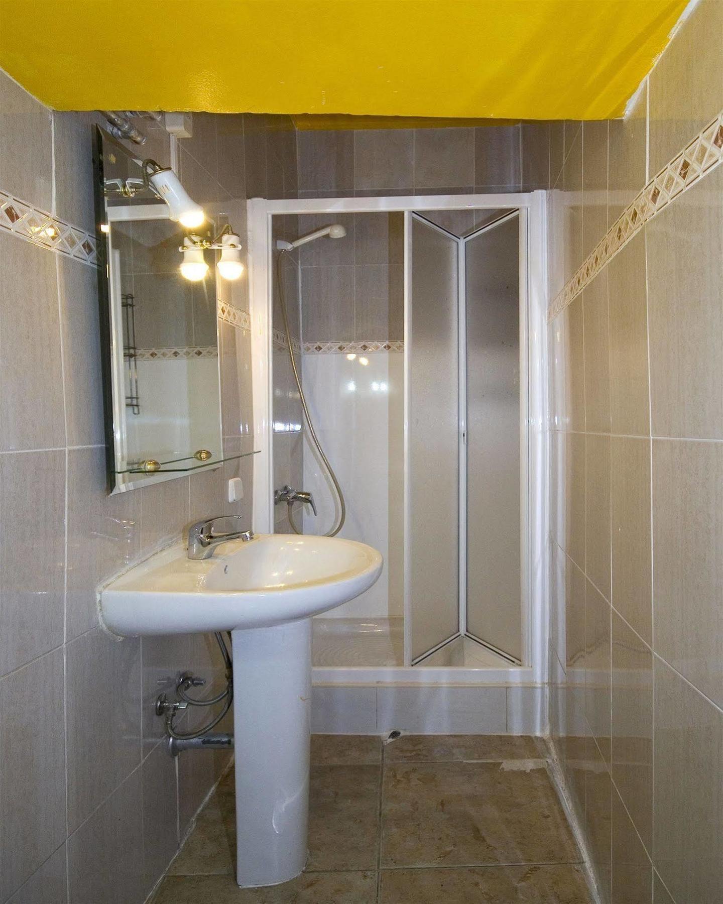 Hostal Rico มาดริด ภายนอก รูปภาพ